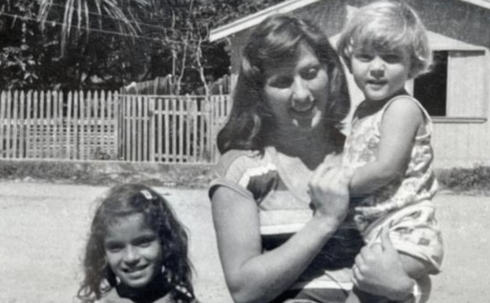Luciano Zucco ainda criança, em foto de família